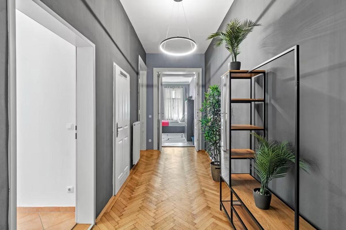 Apartment Spacious 3br I At Mariahilfer Strasse I Wifi