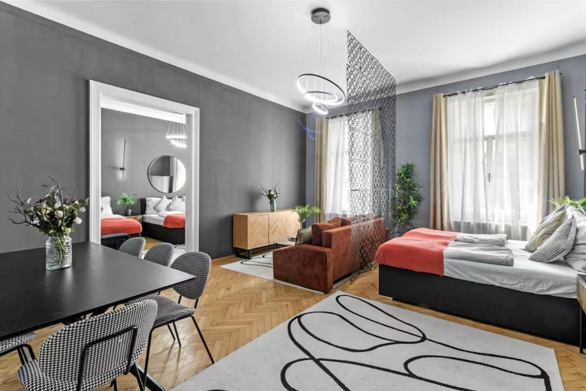 Spacious 3br I At Mariahilfer Strasse I Wifi Apartment Wien